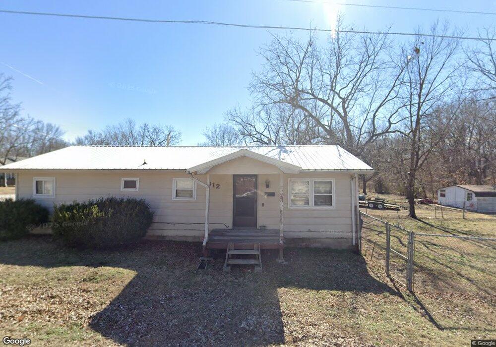 312 E 3rd St, Carl Junction, MO 64834 - photo 1