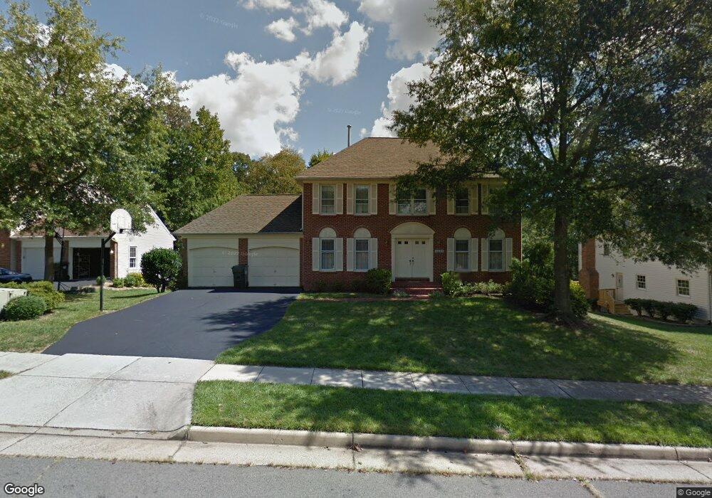 7811 Lakeland Valley Dr, Springfield, VA 22153 - photo 1