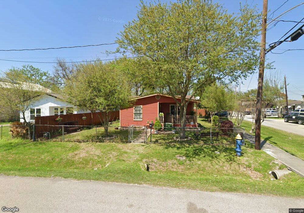 3939 King St, Houston, TX 77026 - photo 1