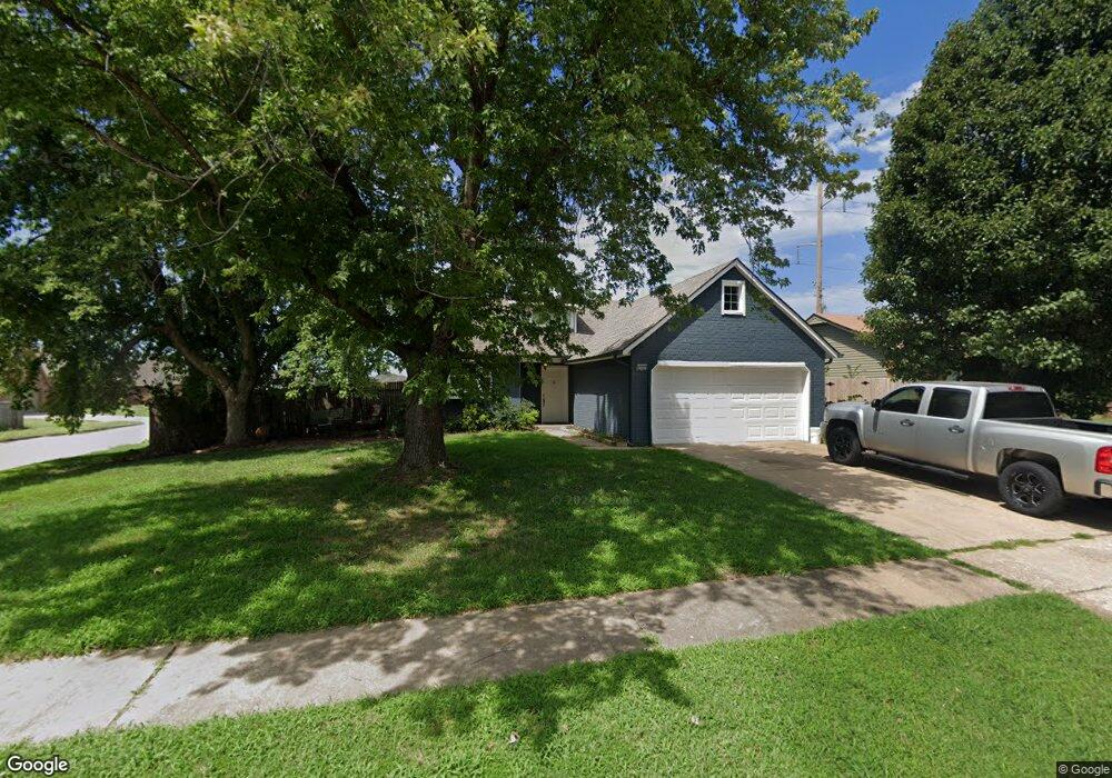 4532 S Maple Ave, Broken Arrow, OK 74011 - photo 1