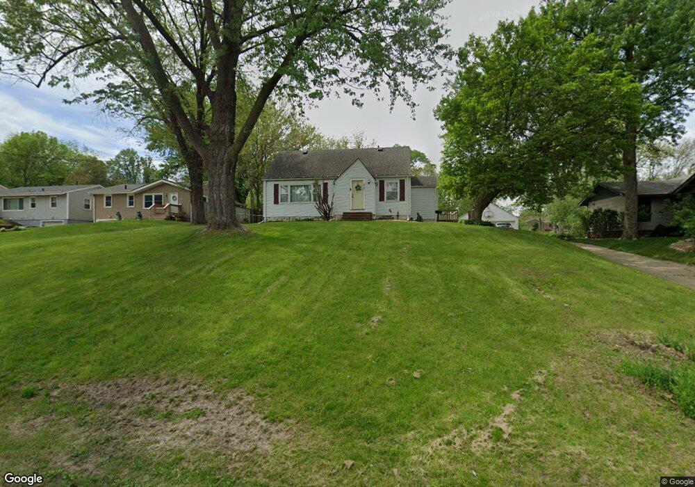 2702 56th St, Des Moines, IA 50310 - photo 1