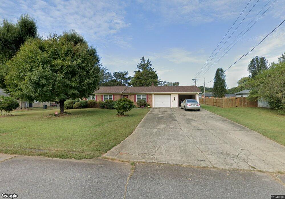 200 Mapleleaf Rd, Statesville, NC 28625 - photo 1