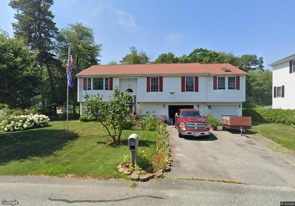 10 Forestview Dr, Fairhaven, MA 02719 - photo 1