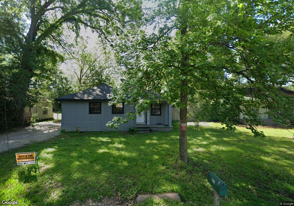 507 Malone St, Tomball, TX 77375 - photo 1