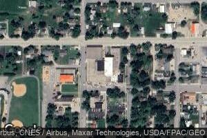 124 S 9th St, Bird Island, MN 55310