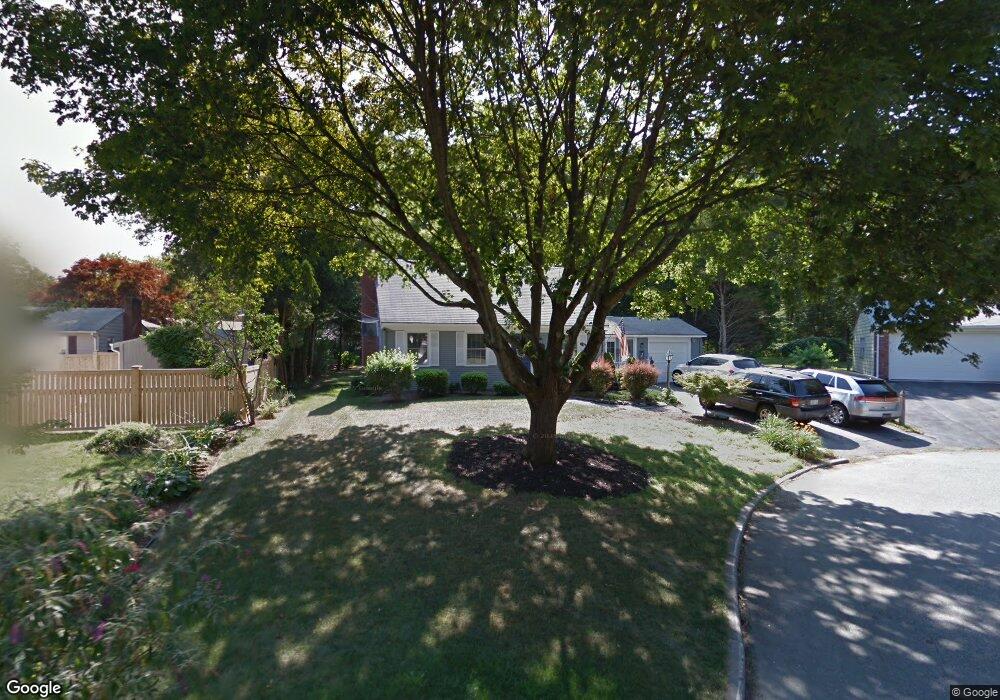 8 Beaver Ct, Riverside, RI 02915 - photo 1