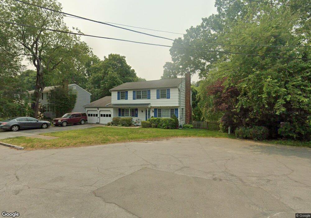 83 Phyfe Rd, Fairfield, CT 06824 - photo 1