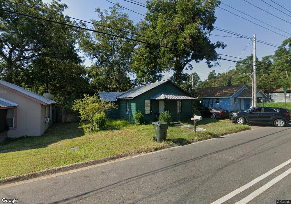 1538 E Burdeshaw St, Dothan, AL 36303 - photo 1