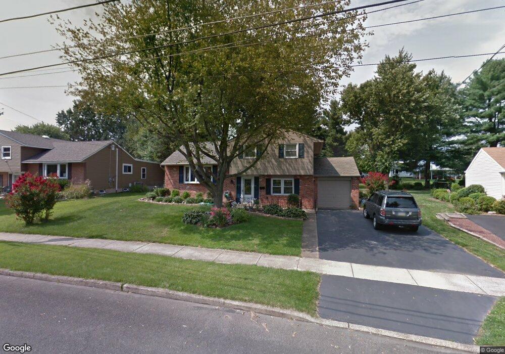 425 Silver Ave, Southampton, PA 18966 - photo 1