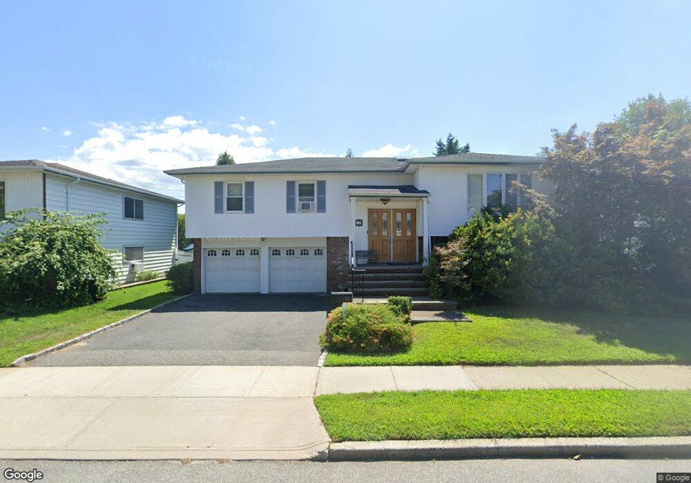 11 Broadfield Place, Glen Cove, NY 11542 - photo 1