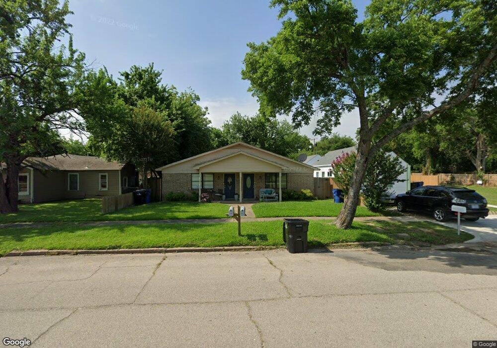 702 W Sears St unit 704, Denison, TX 75020 - photo 1