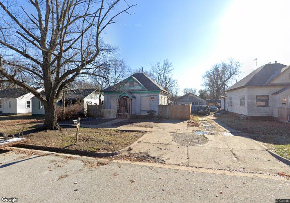 2308 Corning Ave, Parsons, KS 67357 - photo 1