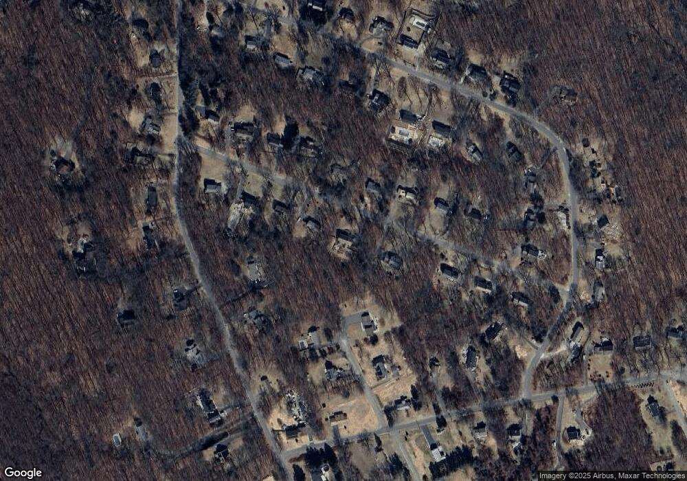 10 Crabapple Ln, Sandy Hook, CT 06482 - photo 1