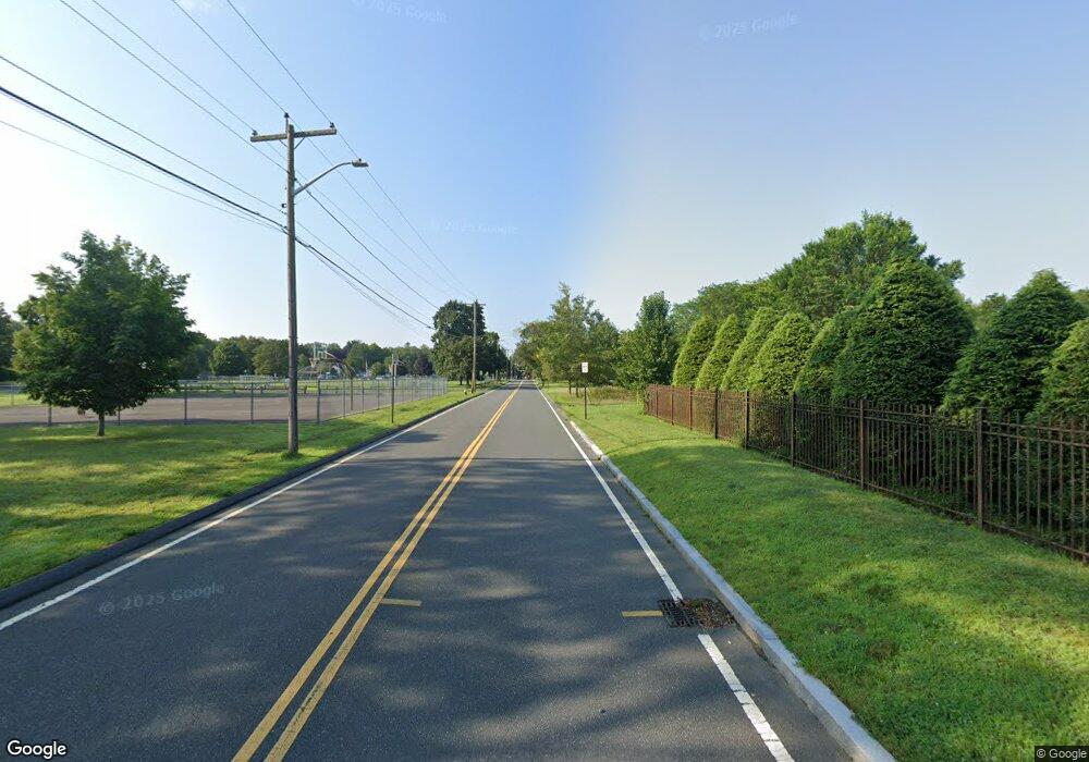 415 N Maple St, Florence, MA 01062 - photo 1