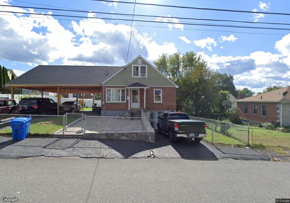 318 Lounsbury St, Waterbury, CT 06706 - photo 1