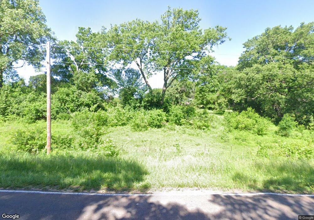 6829 SW Douglas Rd, Topeka, KS 66610 - photo 1