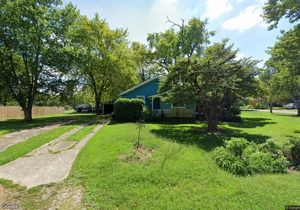 921 Plum St, Harrisburg, IL 62946 - photo 1