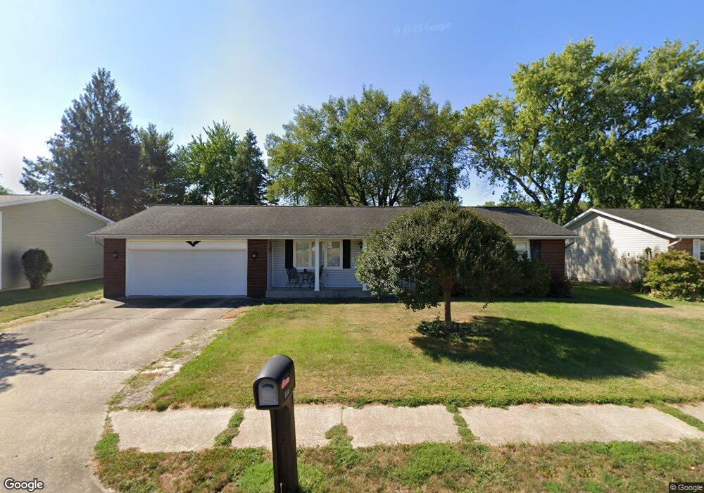 903 W Evergreen Ave, Effingham, IL 62401 - photo 1