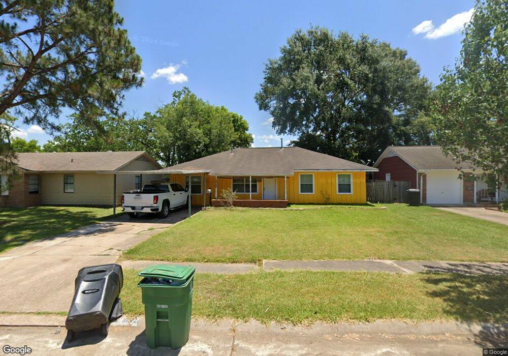 10805 Stover St, Houston, TX 77075 - photo 1