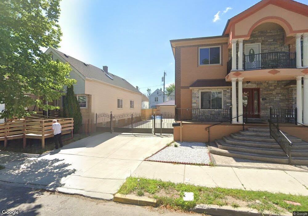 2124 Trowbridge St, HamtraMcK, MI 48212 - photo 1