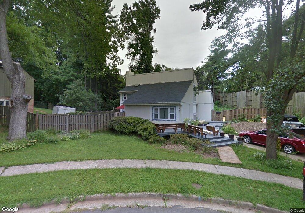 9411 Raintree Rd, Burke, VA 22015 - photo 1