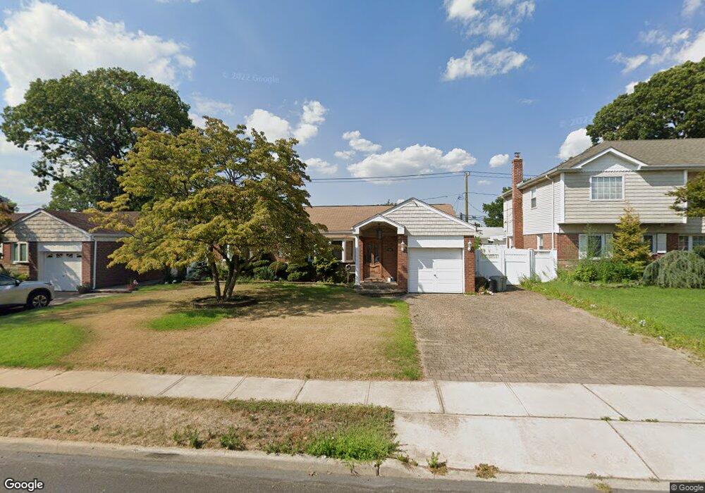 794 Willow Rd, Franklin Square, NY 11010 - photo 1