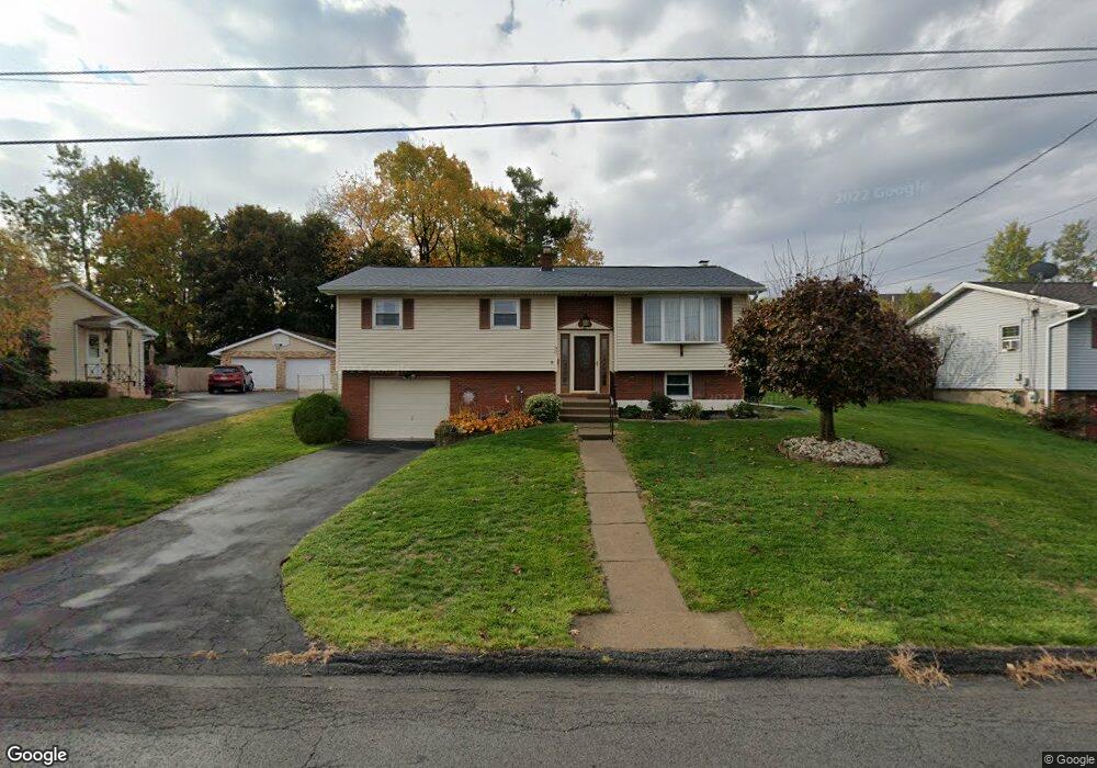 90 W Palm St, Olyphant, PA 18447 - photo 1
