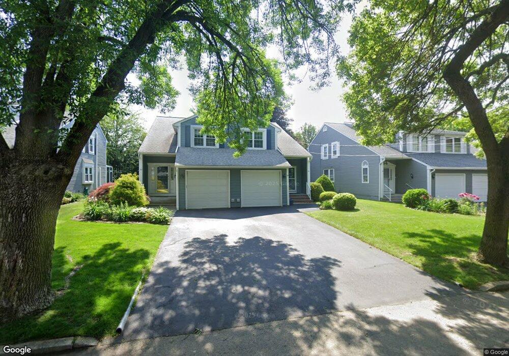 32 Arbor Dr unit 32A, Providence, RI 02908 - photo 1