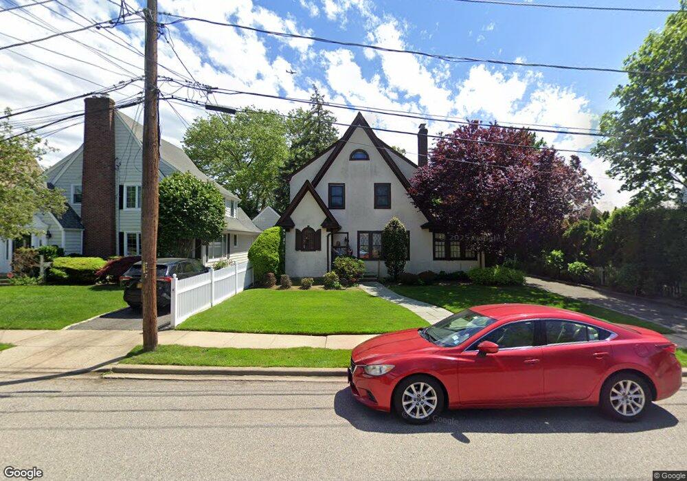 131 Avon Place, West Hempstead, NY 11552 - photo 1