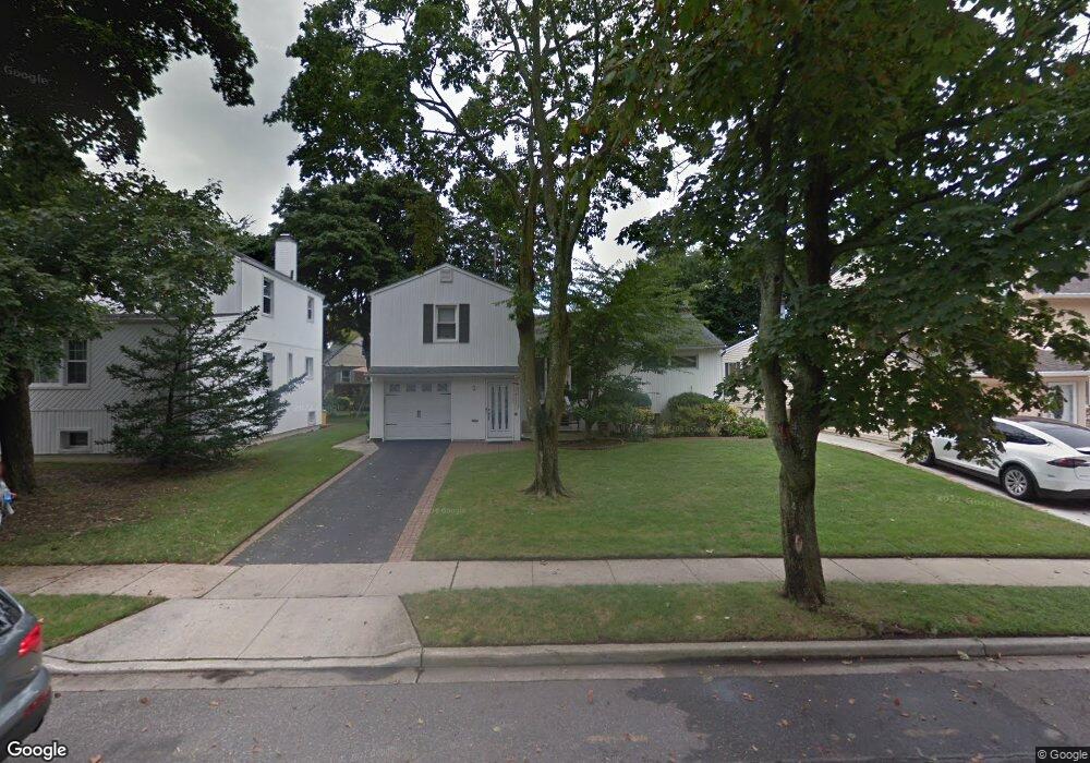 3 Forest Rd, Valley Stream, NY 11581 - photo 1