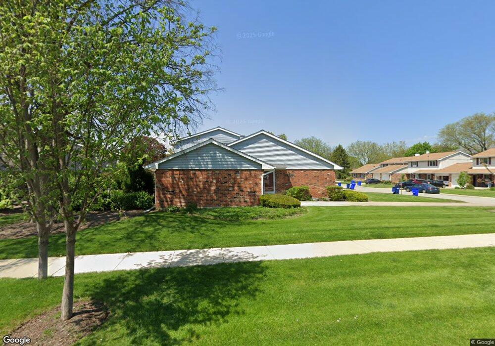1702 Warwick Ct, Wheaton, IL 60189 - photo 1