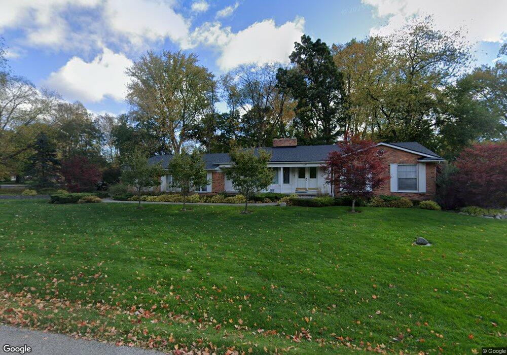 6245 Thorncrest Dr, Bloomfield Hills, MI 48301 - photo 1