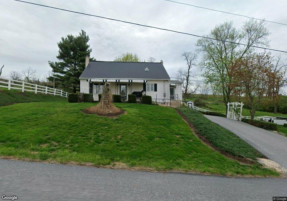 698 Twin Hill Rd, New Holland, PA 17557 - photo 1