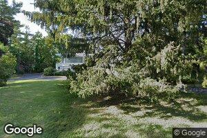 9 Steven Ln, Great Neck, NY 11024