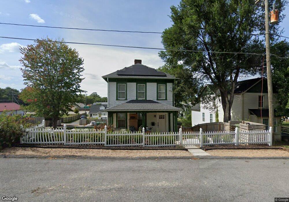 433 N Winchester Ave, Waynesboro, VA 22980 - photo 1