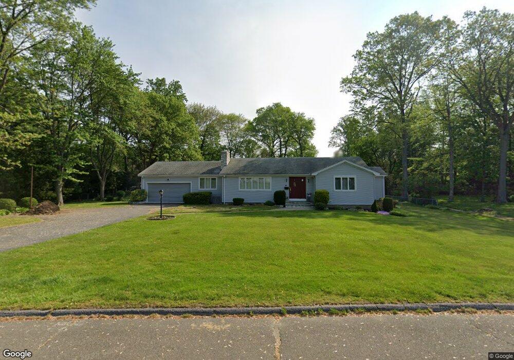 81 Arden Rd, Trumbull, CT 06611 - photo 1