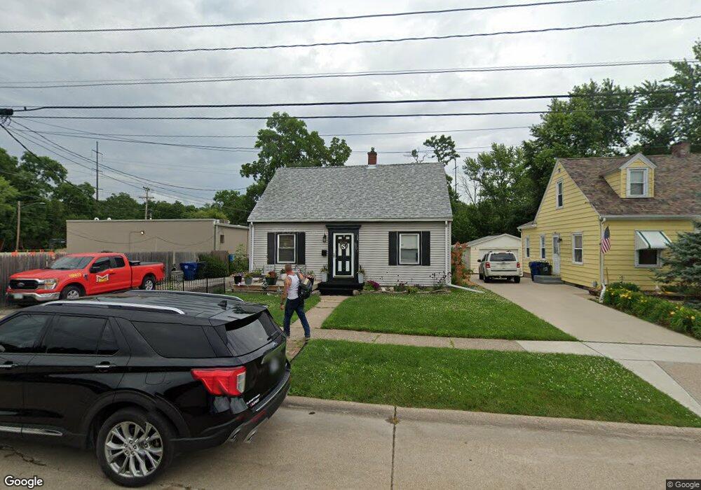 1803 Spring St, Davenport, IA 52803 - photo 1