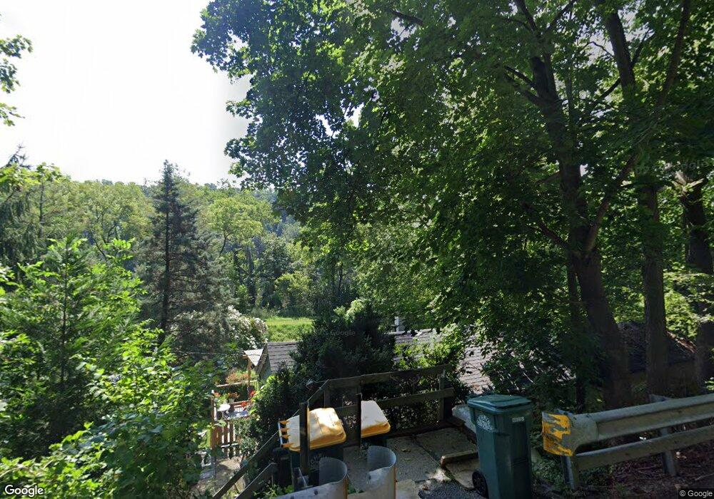 875 S Delaware Dr, Easton, PA 18042 - photo 1