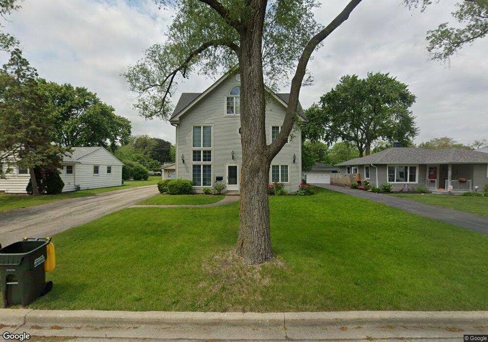 2405 Robin Ln, Rolling Meadows, IL 60008 - photo 1