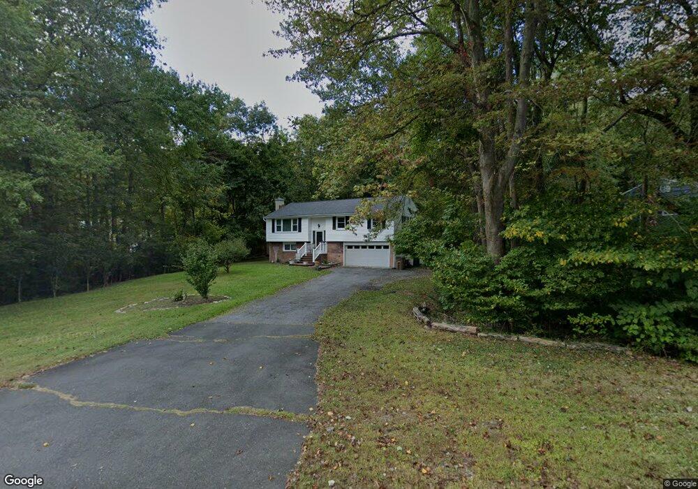 120 Slice Dr, Stamford, CT 06907 - photo 1