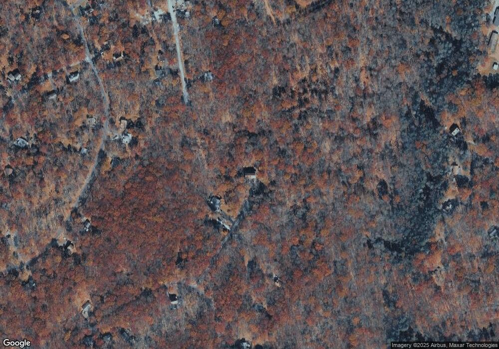 123 Upper Chipmunk Ct, Bushkill, PA 18324 - photo 1