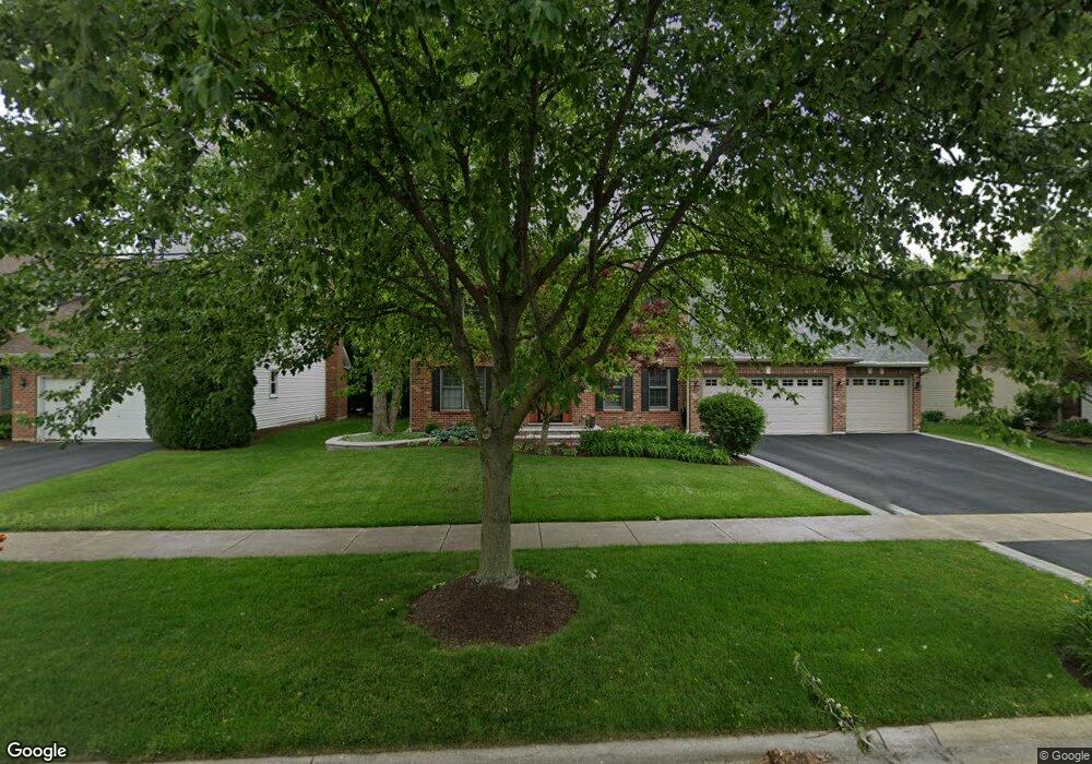 4819 Fesseneva Ln, Naperville, IL 60564 - photo 1