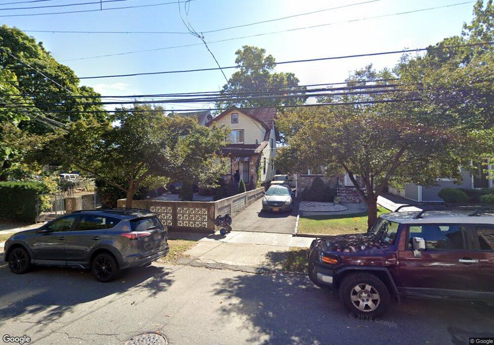 19118 Woodhull Ave, Hollis, NY 11423 - photo 1