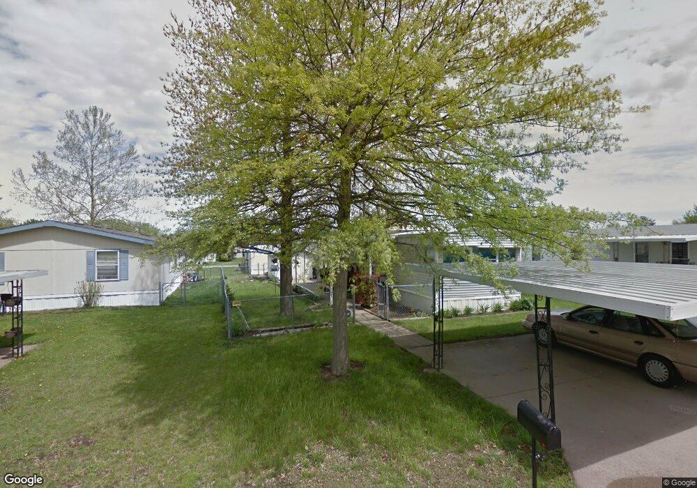 212 SE 48th St, Topeka, KS 66609 - photo 1