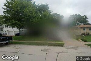 2236 W Columbia Ave, Davenport, IA 52804
