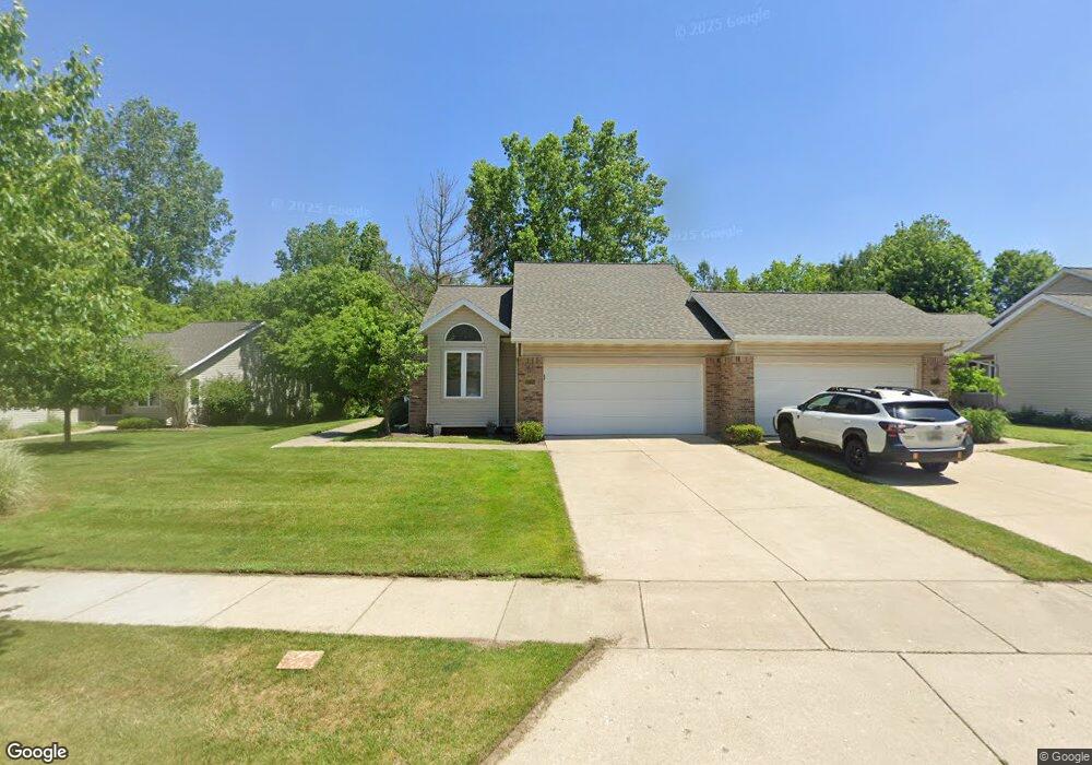 2220 Shetland Dr NE, Grand Rapids, MI 49505 - photo 1