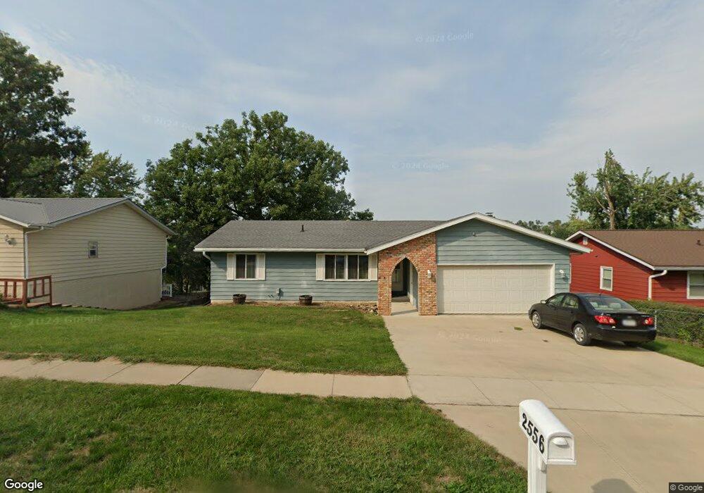 2556 M Ave NW, Cedar Rapids, IA 52405 - photo 1
