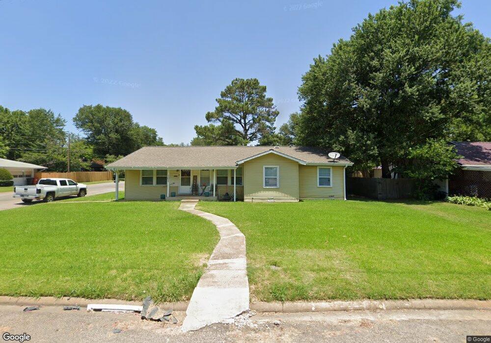 101 E Evans Ave, Bonham, TX 75418 - photo 1