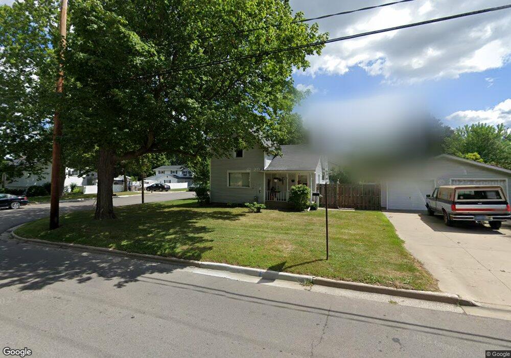 912 N Chipman St, Owosso, MI 48867 - photo 1