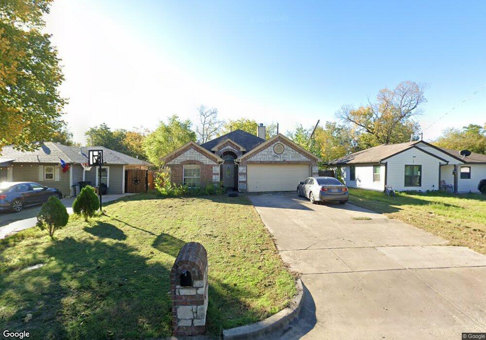 601 Chickasaw Trace, Grand Prairie, TX 75051 - photo 1